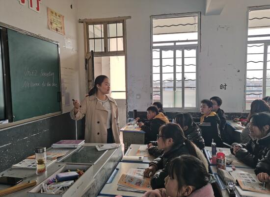 立足課堂推課改 聚焦質(zhì)量謀發(fā)展——濱?？h界牌中學(xué)開(kāi)展校際交流活動(dòng)側(cè)記